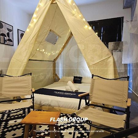 Forte Seasons Mossaz Premium Suites Петалинг Джая Екстериор снимка